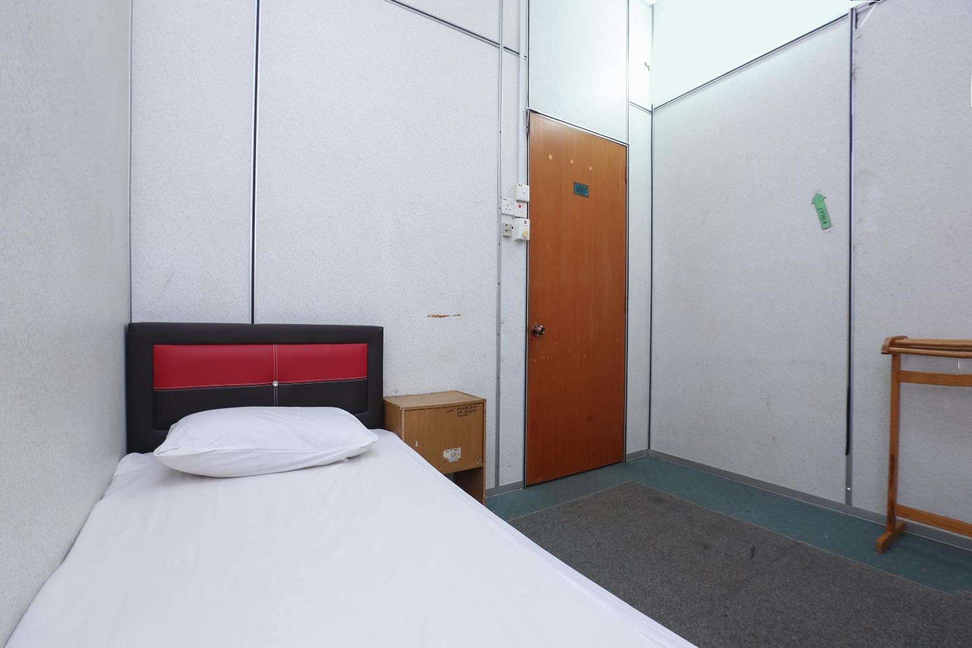 Oyo 89755 D&D Budget Inn Kota Bharu Exteriör bild