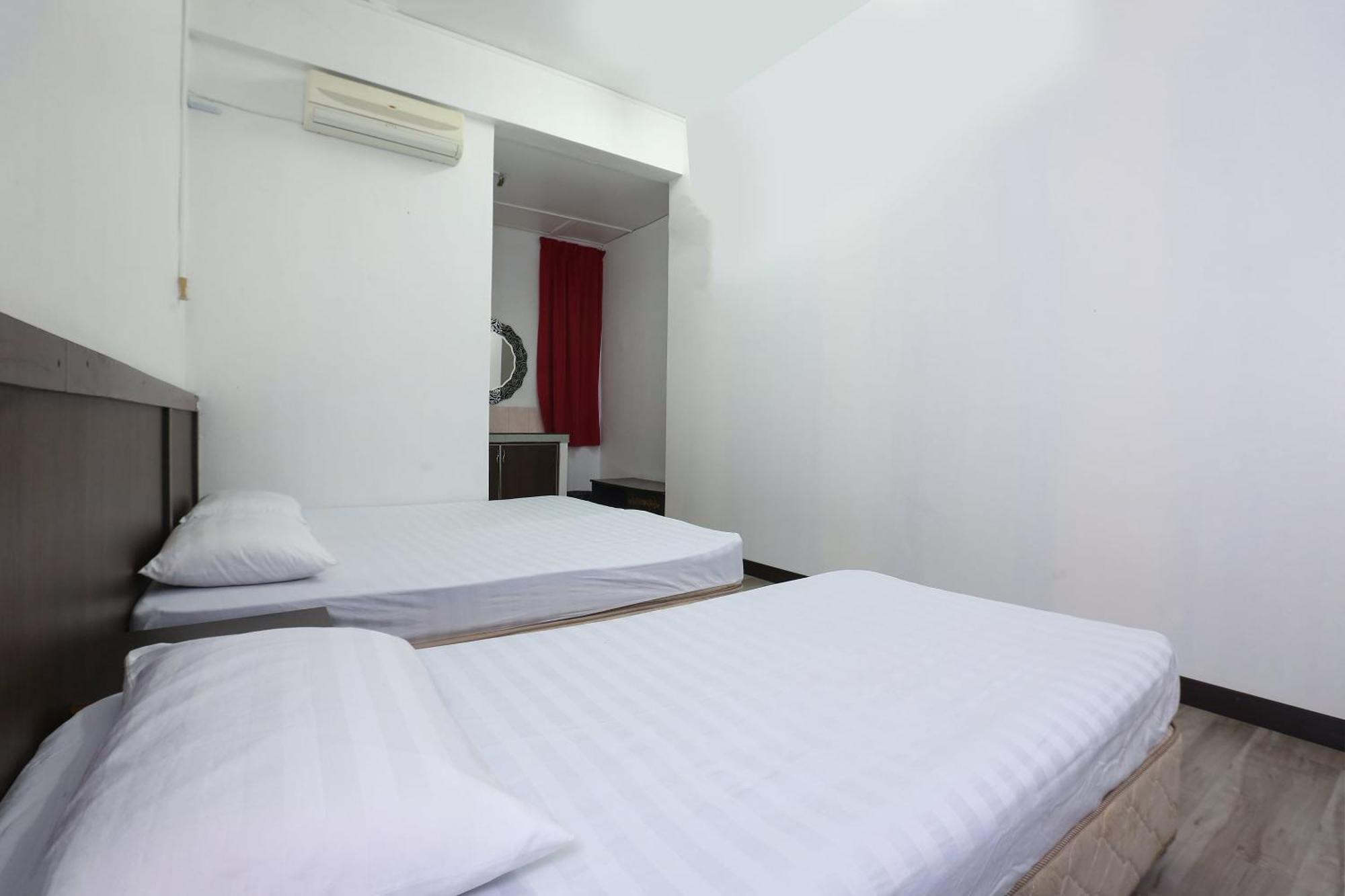Oyo 89755 D&D Budget Inn Kota Bharu Exteriör bild