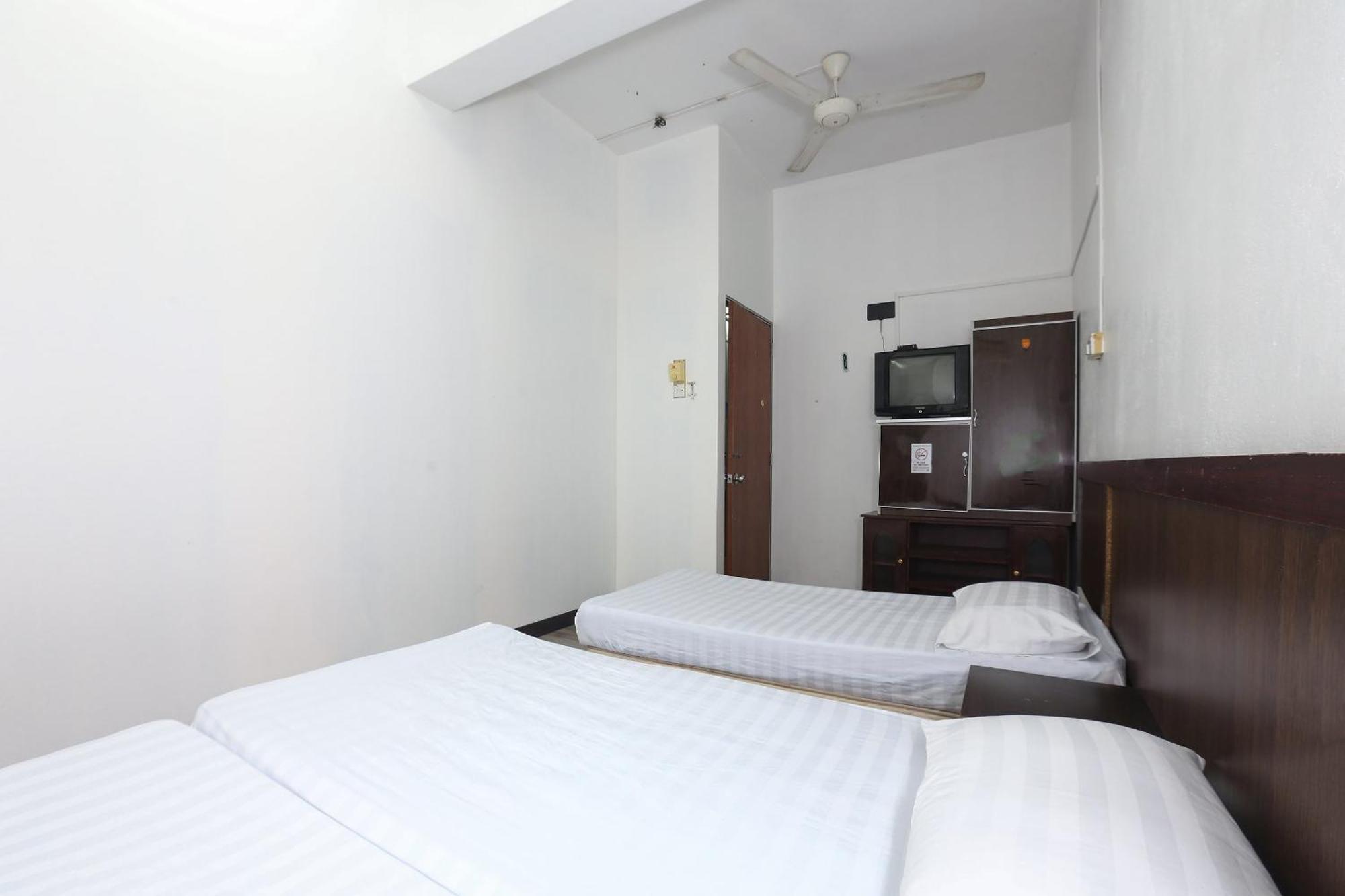 Oyo 89755 D&D Budget Inn Kota Bharu Exteriör bild