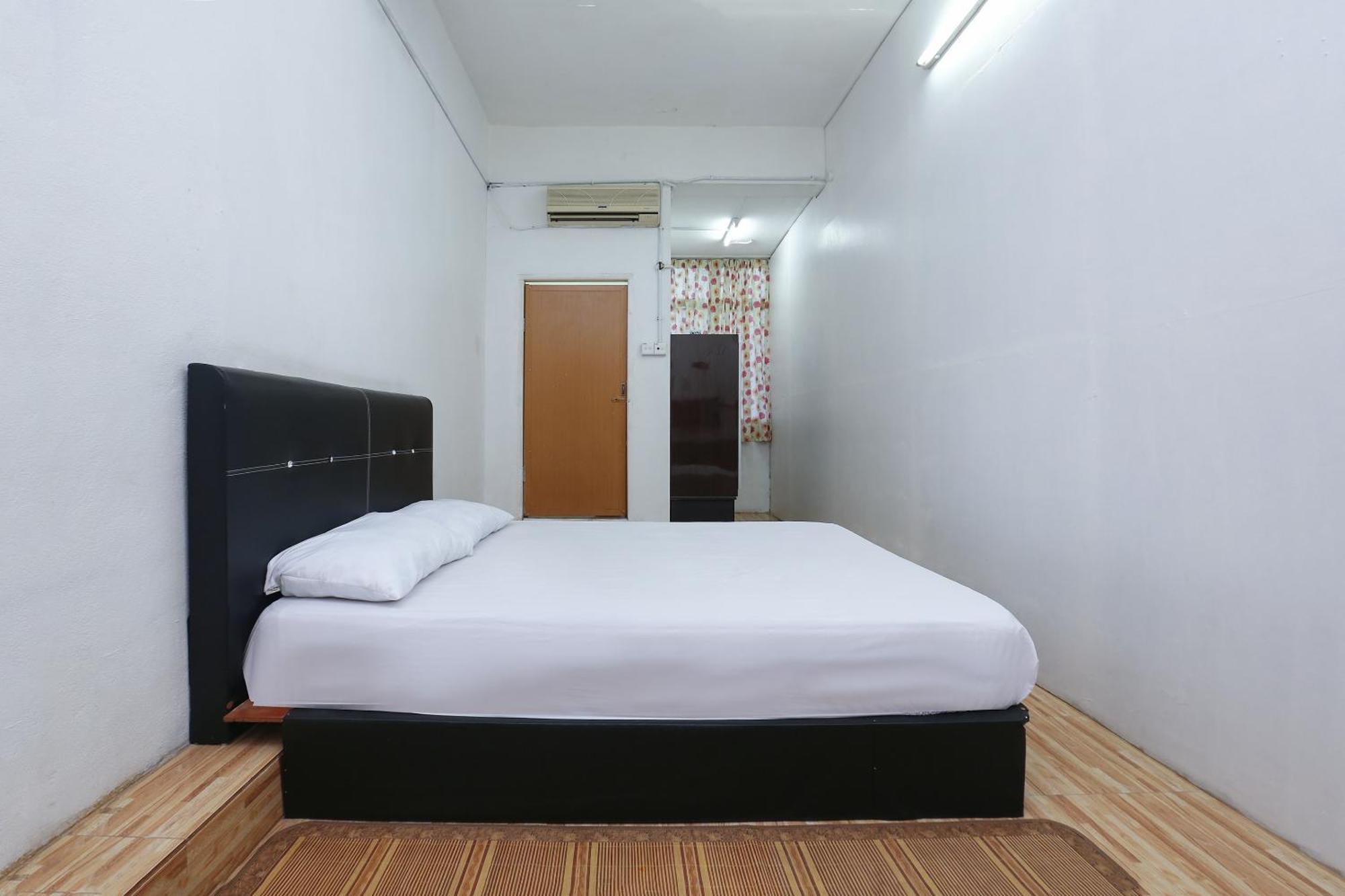 Oyo 89755 D&D Budget Inn Kota Bharu Exteriör bild