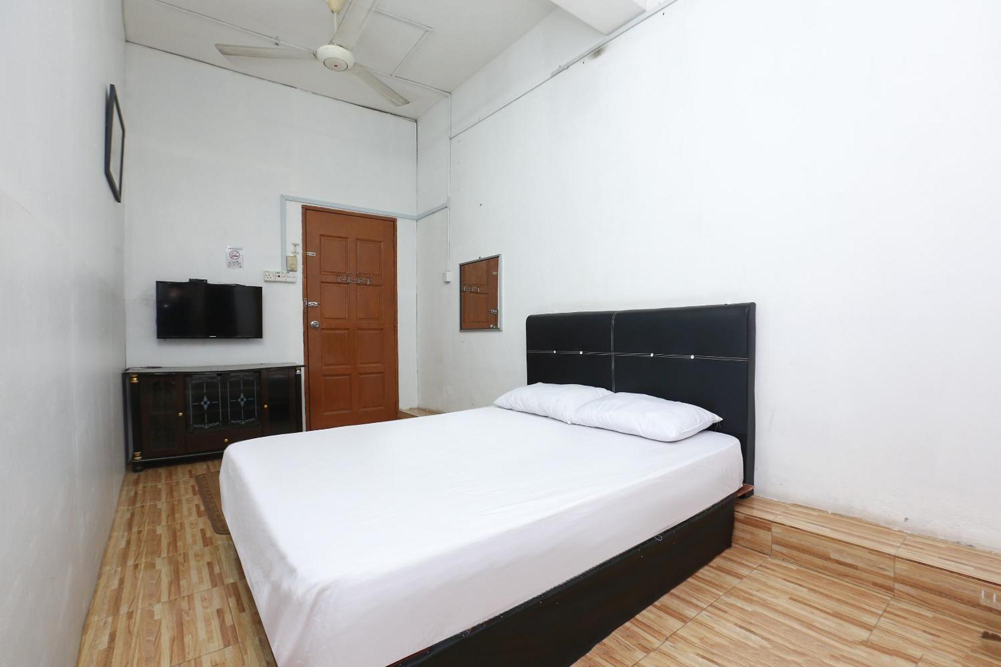 Oyo 89755 D&D Budget Inn Kota Bharu Exteriör bild
